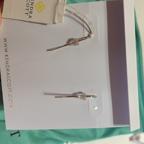NWT Elle Earrings Kendra Scott - Picture 3 of 5